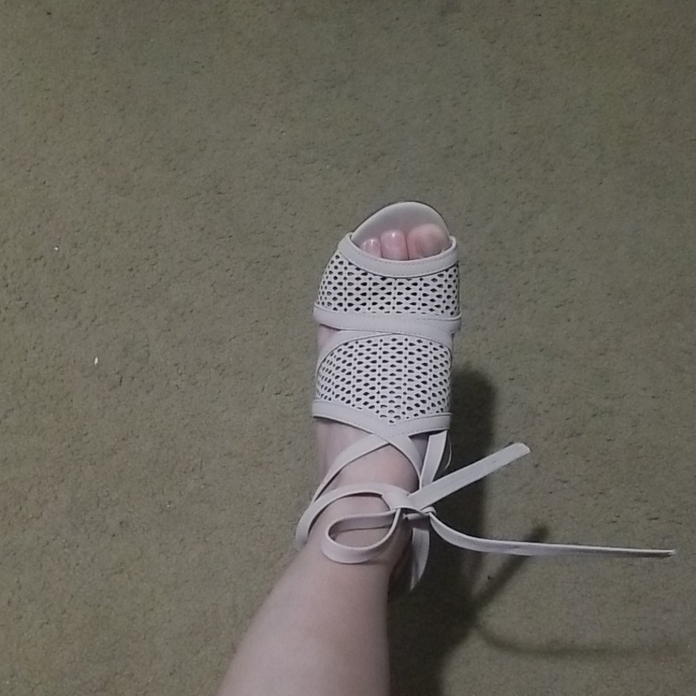 CALL IT SPRING HIGH HEEL - Picture 4 of 5